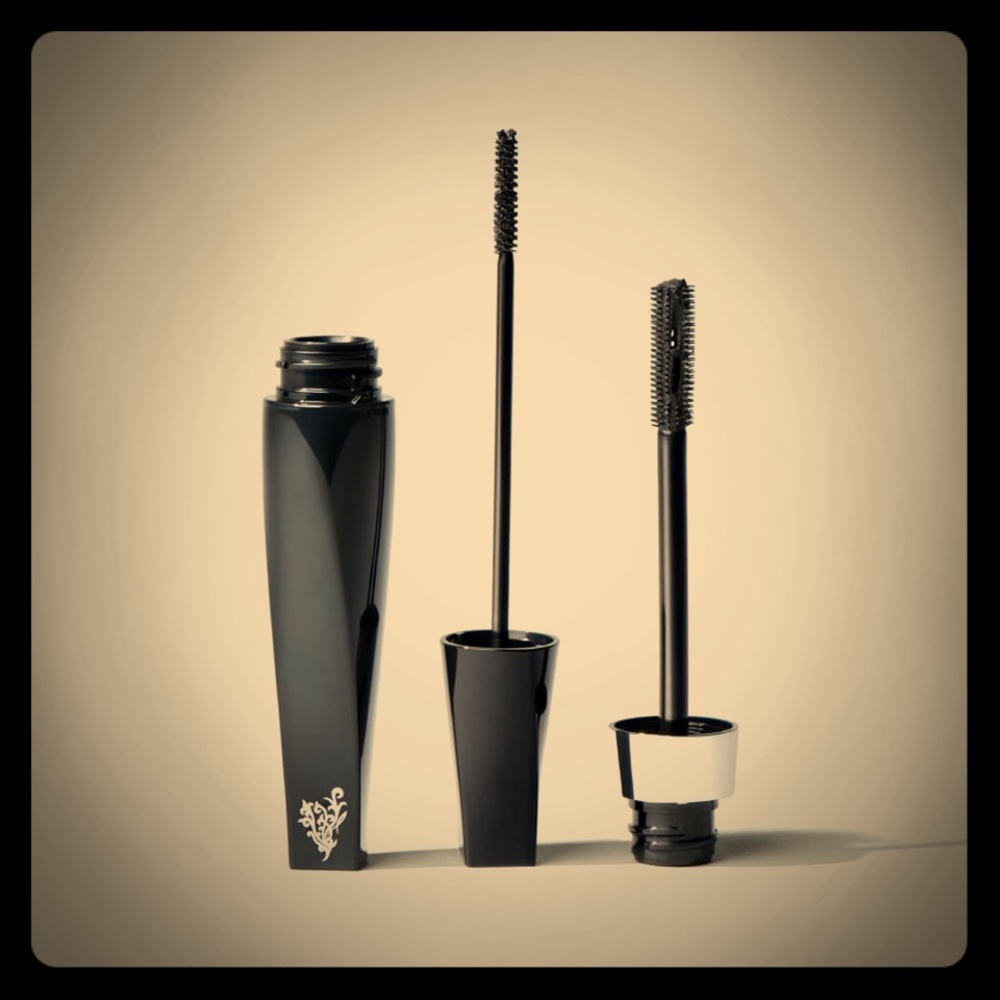 Twisted Mascara